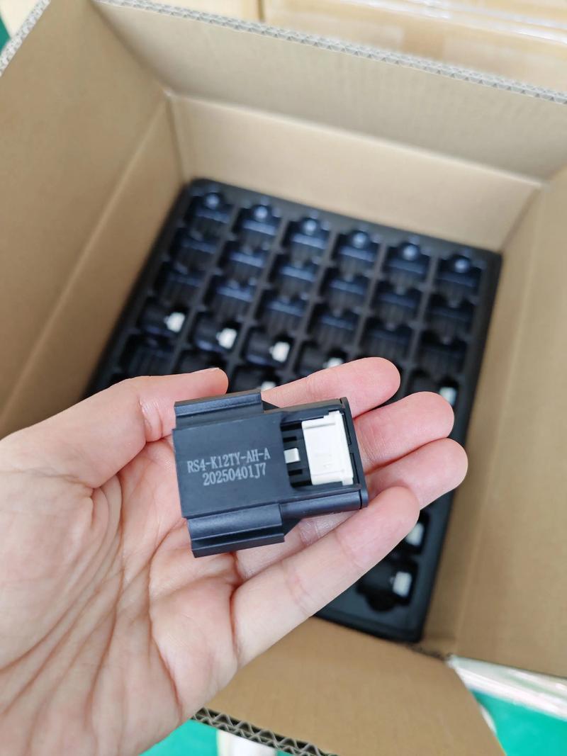 新能源汽车的未来：探索高效连接器的发展趋势